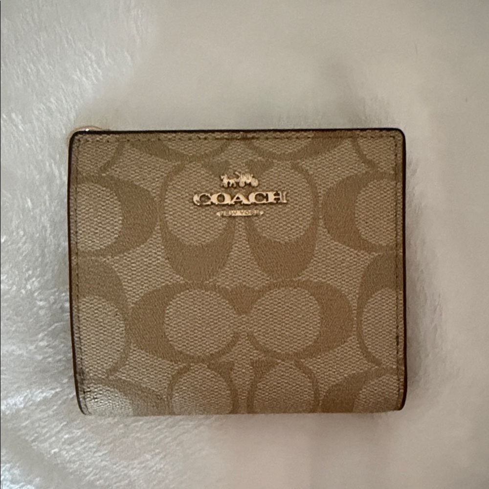 Coach Signature Compact Bifold Wallet in Beige/Tan